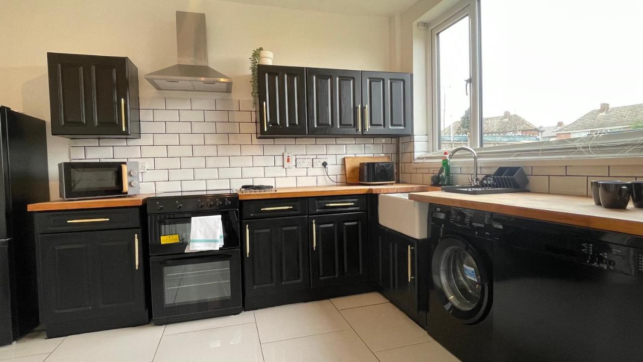Fully Serviced Three Bed House In Durham Ngoại thất bức ảnh