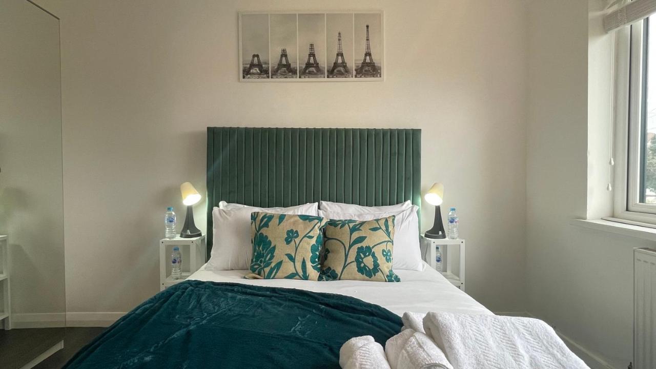 Fully Serviced Three Bed House In Durham Ngoại thất bức ảnh